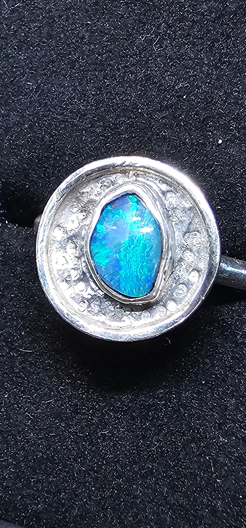 Lightning Ridge 0.40ct solid black opal ring.