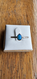 Lightning Ridge 0.45ct solid crystal opal stacking ring.