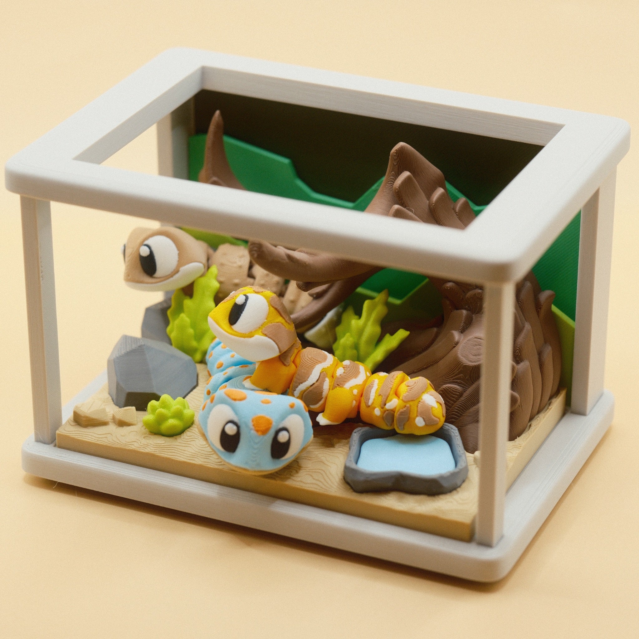 69128a9eaba6d113bfcf572d_gecko-toy-set-1_1764335804071.jpg