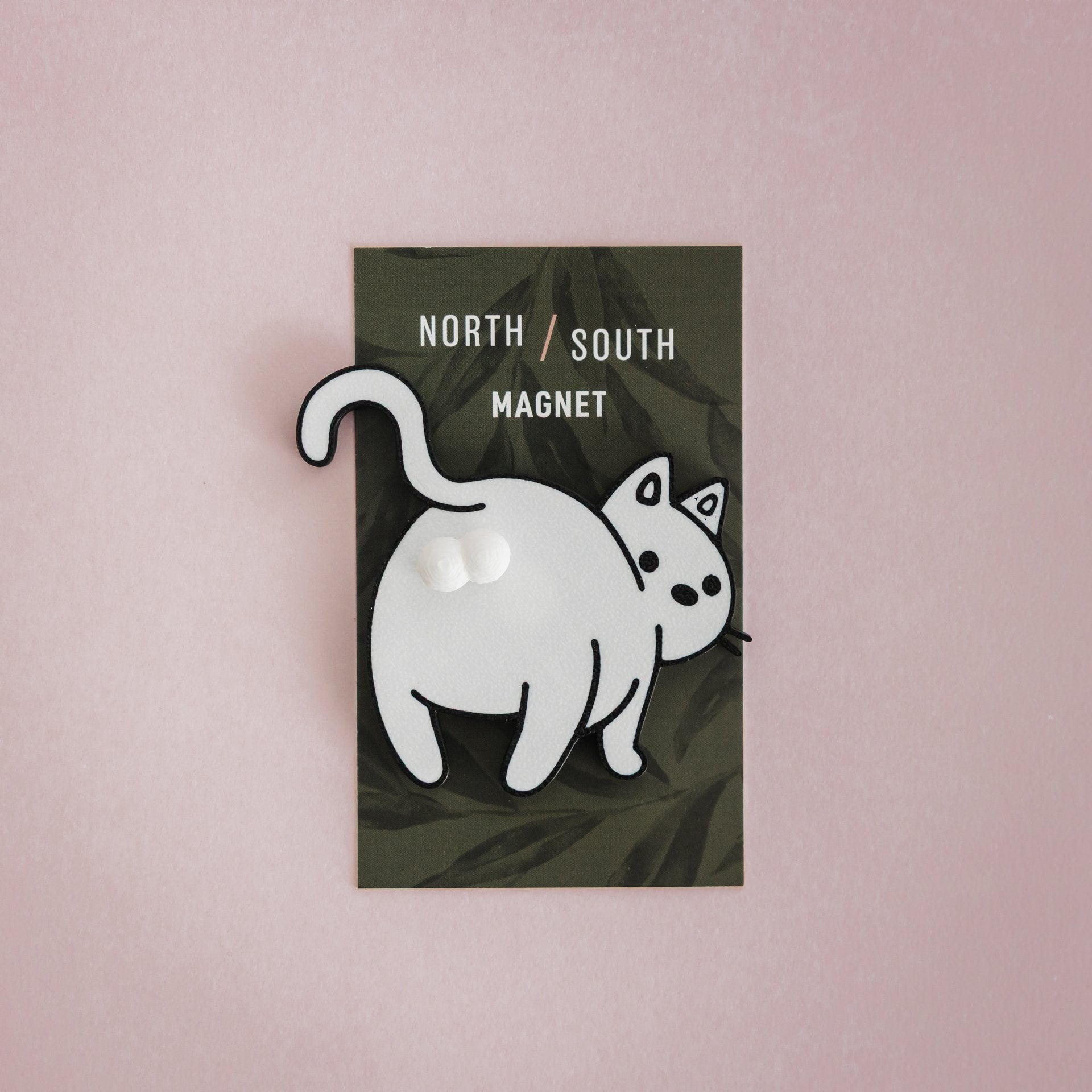 69128a9eaba6d113bfcf572d_ns-animal-magnet-cat-1x1-002_1765027642370.jpg